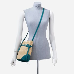 Alternative view of Women's cross-body RA302