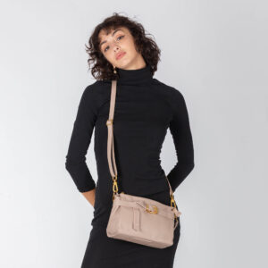 Alternative view of Smooth leather clutch M25823 by Pelletteria Veneta