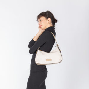 Alternative view of Large grain leather shoulder bag V25511 by Pelletteria Veneta