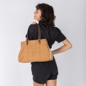 Alternative view of Tote in padded fabric Y25911 by Pelletteria Veneta