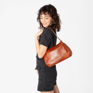 Alternative view of Leather shoulderbag F26202 by Pelletteria Veneta