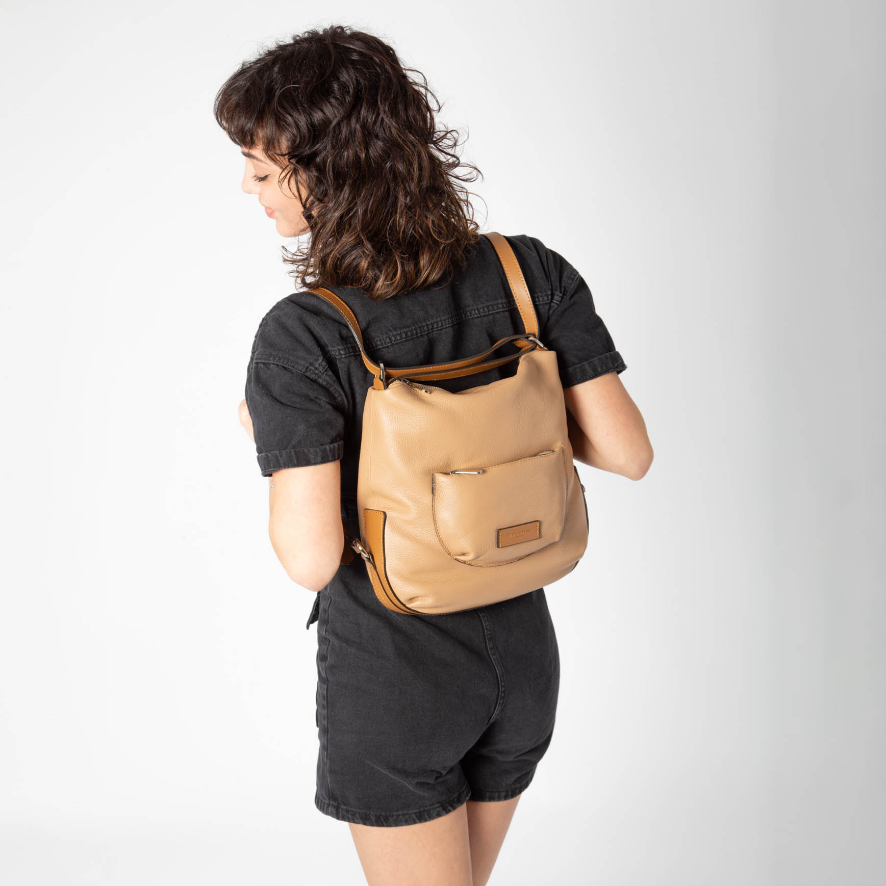 Two-way leather cross-body V26514 by Pelletteria Veneta - Image 3